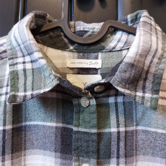 🌱 American Eagle Plaid Button Down - Picture 4 of 6